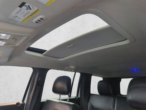 Used 2012 Jeep Liberty Sport image 18