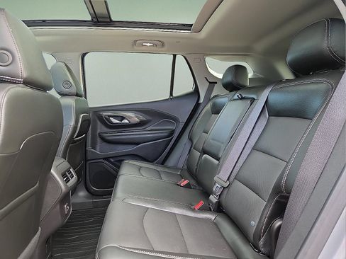 Used 2024 GMC Terrain SLT w/ Tech Package AWD/4WD image 10