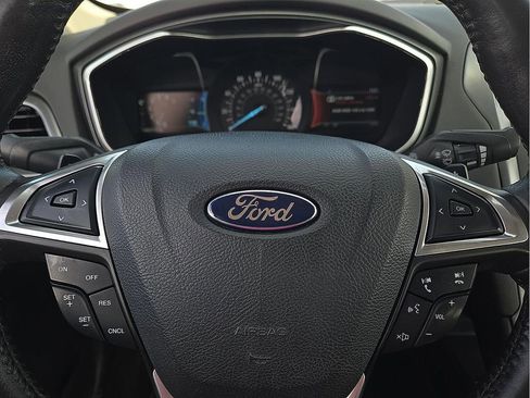 Used 2014 Ford Fusion Titanium image 19