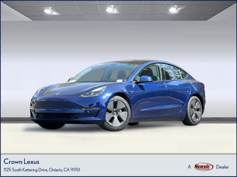 Used 2021 Tesla Model 3 Standard Range Plus RWD image 1