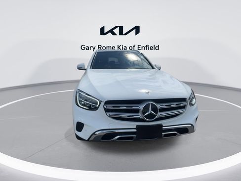 Used 2021 Mercedes-Benz GLC 300 4MATIC image 3