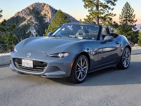 Used 2021 MAZDA MX-5 Miata Grand Touring image 4