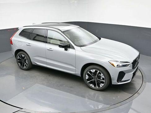 New 2026 Volvo XC60 B5 Plus w/ Protection Package Premier image 45