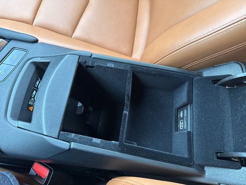 Used 2025 Cadillac XT5 Premium Luxury image 31