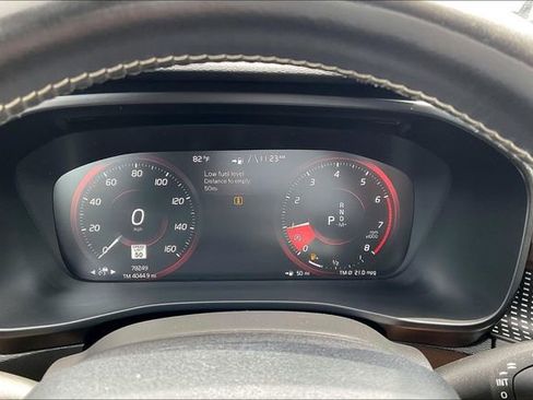 Used 2020 Volvo XC40 T4 R-Design FWD image 18