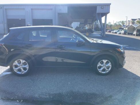 Used 2025 Honda HR-V LX image 16