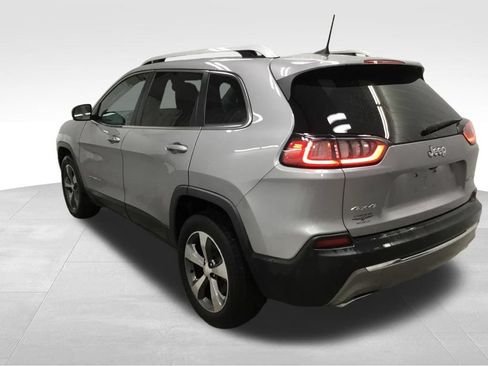 Used 2019 Jeep Cherokee Limited AWD/4WD image 40
