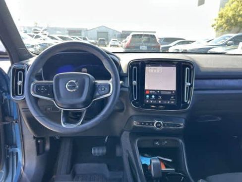 Used 2023 Volvo XC40 Recharge Ultimate w/ Protection Package Premier AWD/4WD image 4