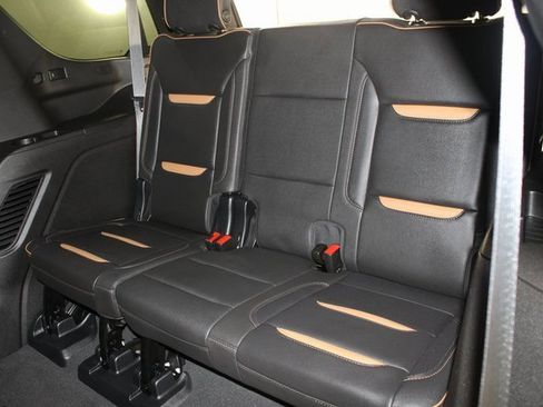 Used 2023 GMC Yukon AT4 w/ Technology Package image 22