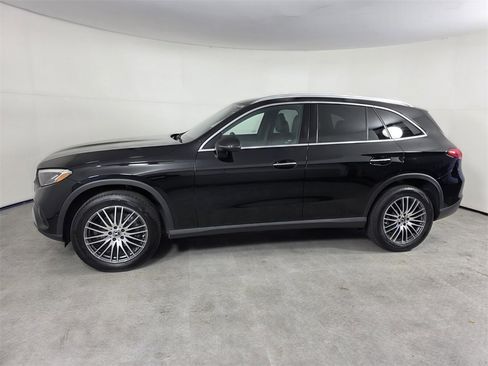 Certified 2025 Mercedes-Benz GLC 300 GLC 300 image 7