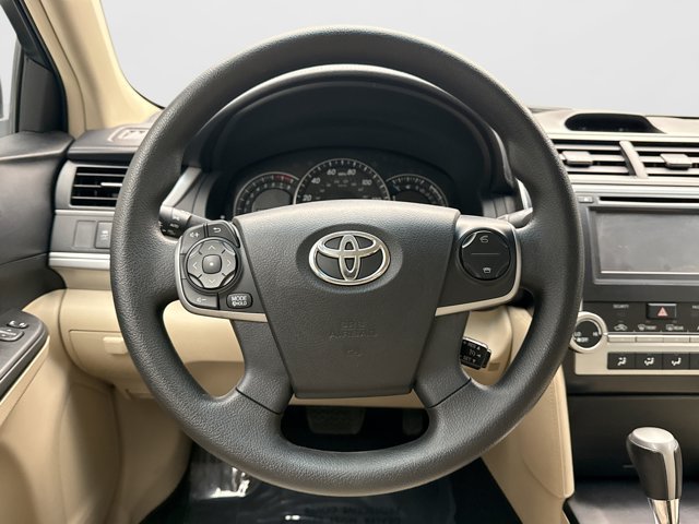Used 2014 Toyota Camry LE FWD image 12