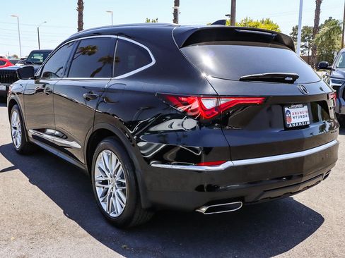 Used 2023 Acura MDX SH-AWD w/ Advance Package image 9