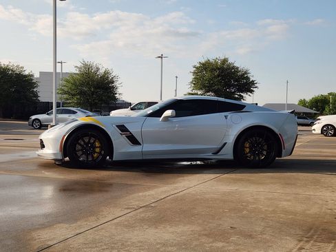 Used 2018 Chevrolet Corvette Grand Sport RWD image 4