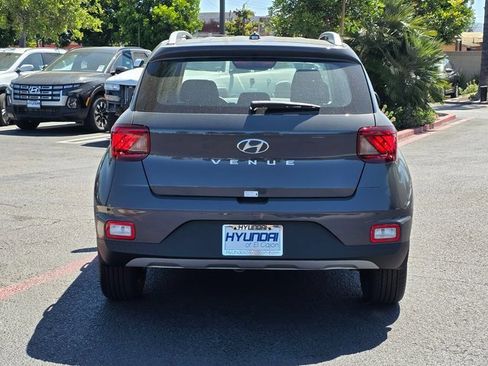 New 2025 Hyundai Venue SEL image 6