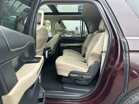Used 2024 Ford Expedition Max Limited RWD image 28