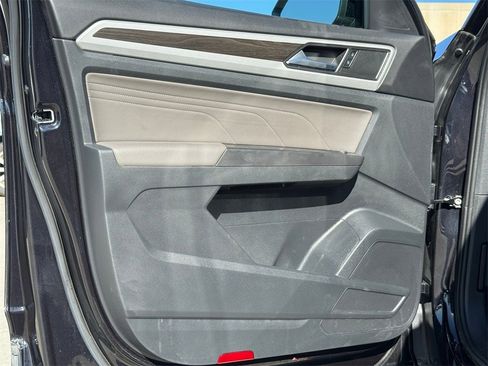 Used 2022 Volkswagen Atlas SE image 21