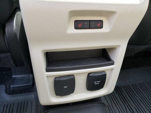 Used 2019 Ford Edge Titanium w/ Equipment Group 301A AWD/4WD image 13