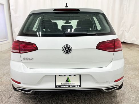 Used 2019 Volkswagen Golf SE image 7