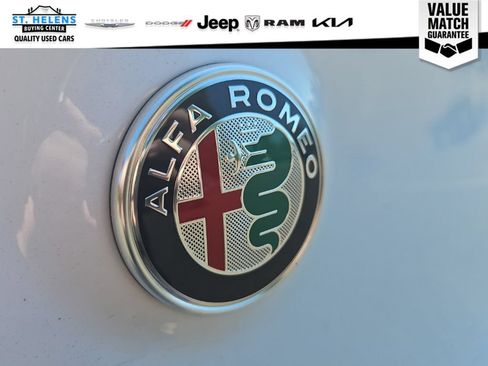 Used 2024 Alfa Romeo Stelvio Veloce AWD/4WD image 40