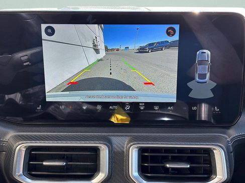 Used 2025 Ford Mustang Premium RWD image 30