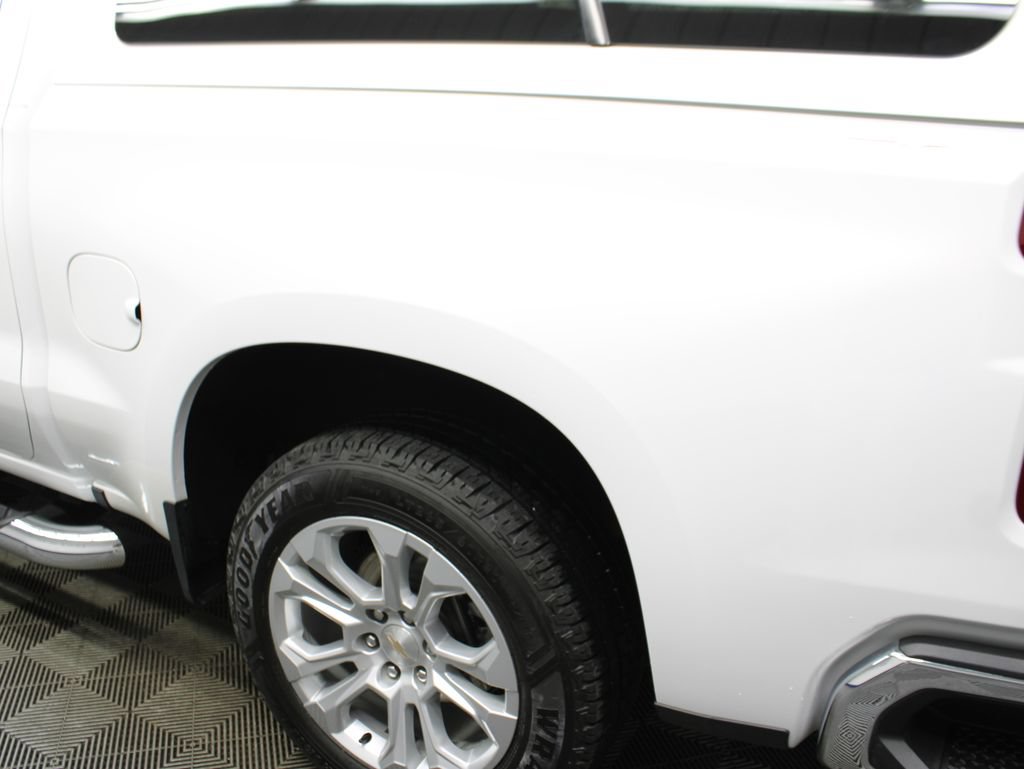 Used 2023 Chevrolet Silverado 1500 LTZ AWD/4WD image 50