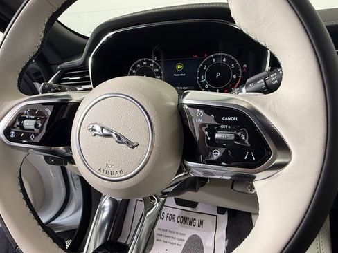 Used 2026 Jaguar F-PACE R-Dynamic S image 18