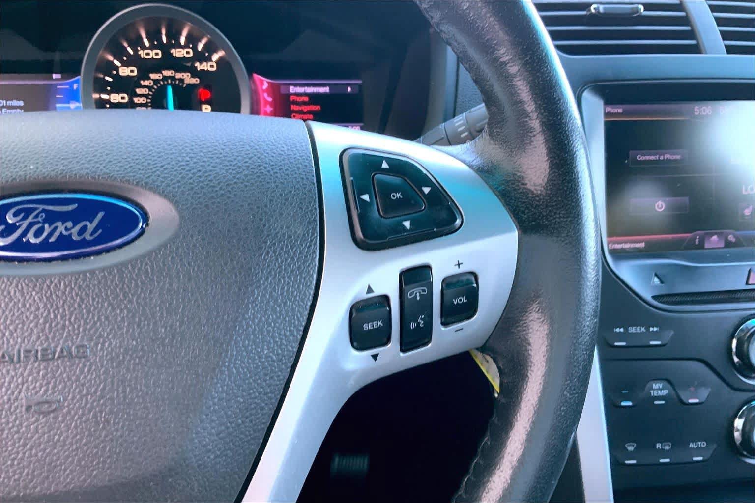 Used 2013 Ford Explorer XLT FWD image 23