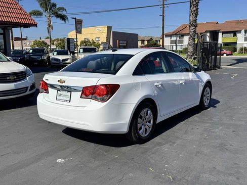 Used 2012 Chevrolet Cruze LS w/ Connectivity Package FWD image 6