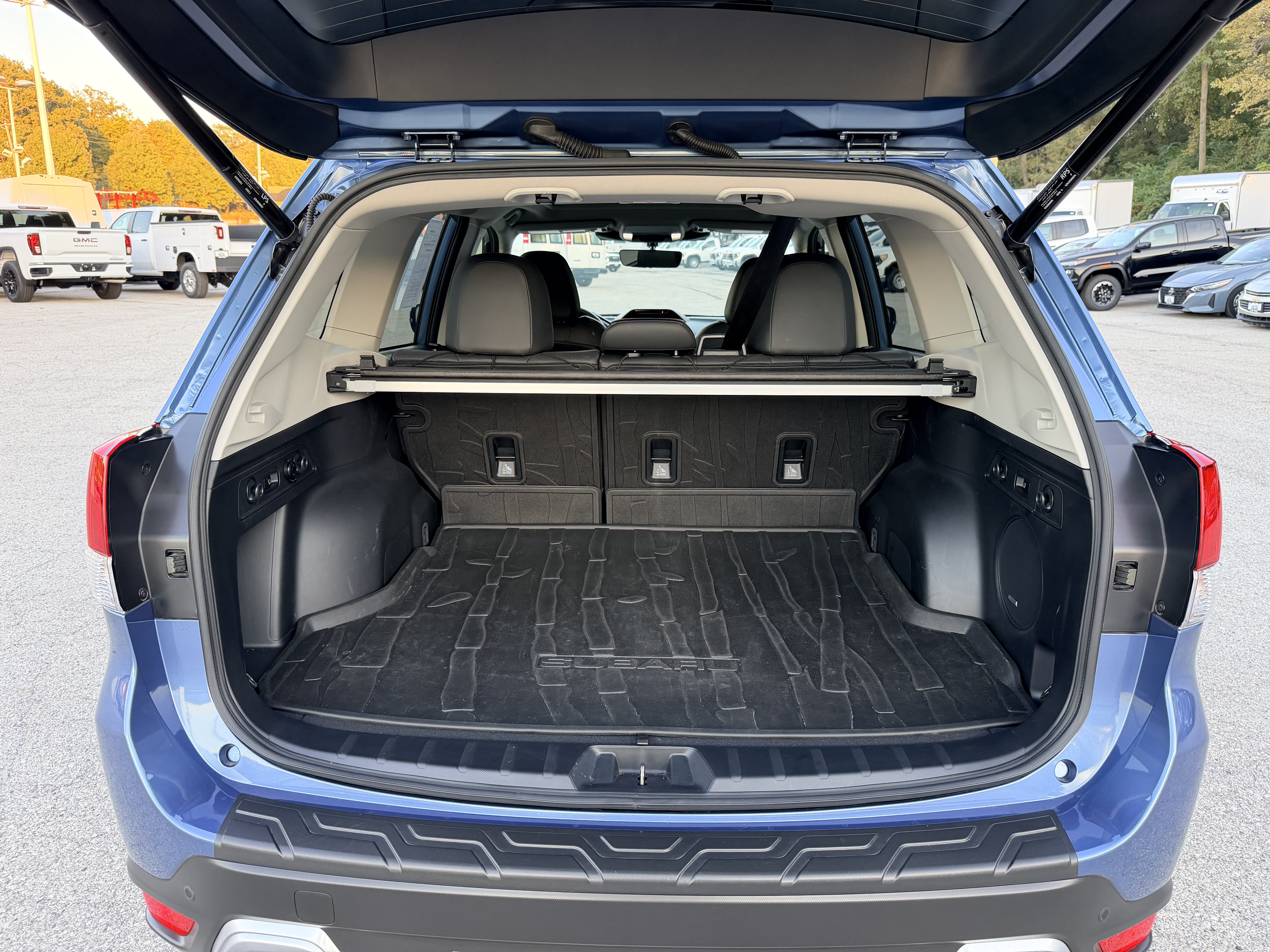 Used 2024 Subaru Forester Touring w/ Convenience Package AWD/4WD image 11