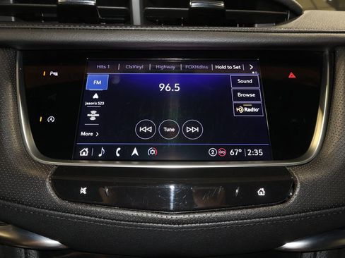 Certified 2025 Cadillac XT5 Premium Luxury image 12