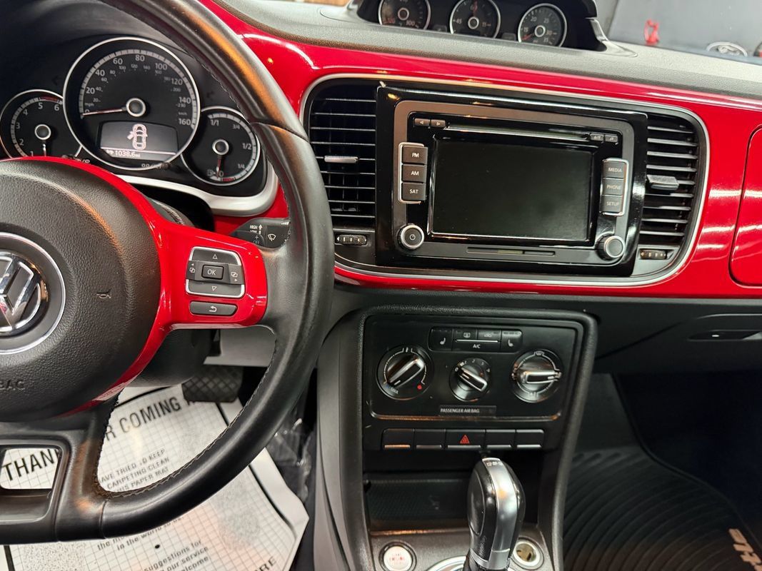 Used 2013 Volkswagen Beetle TDI FWD image 20