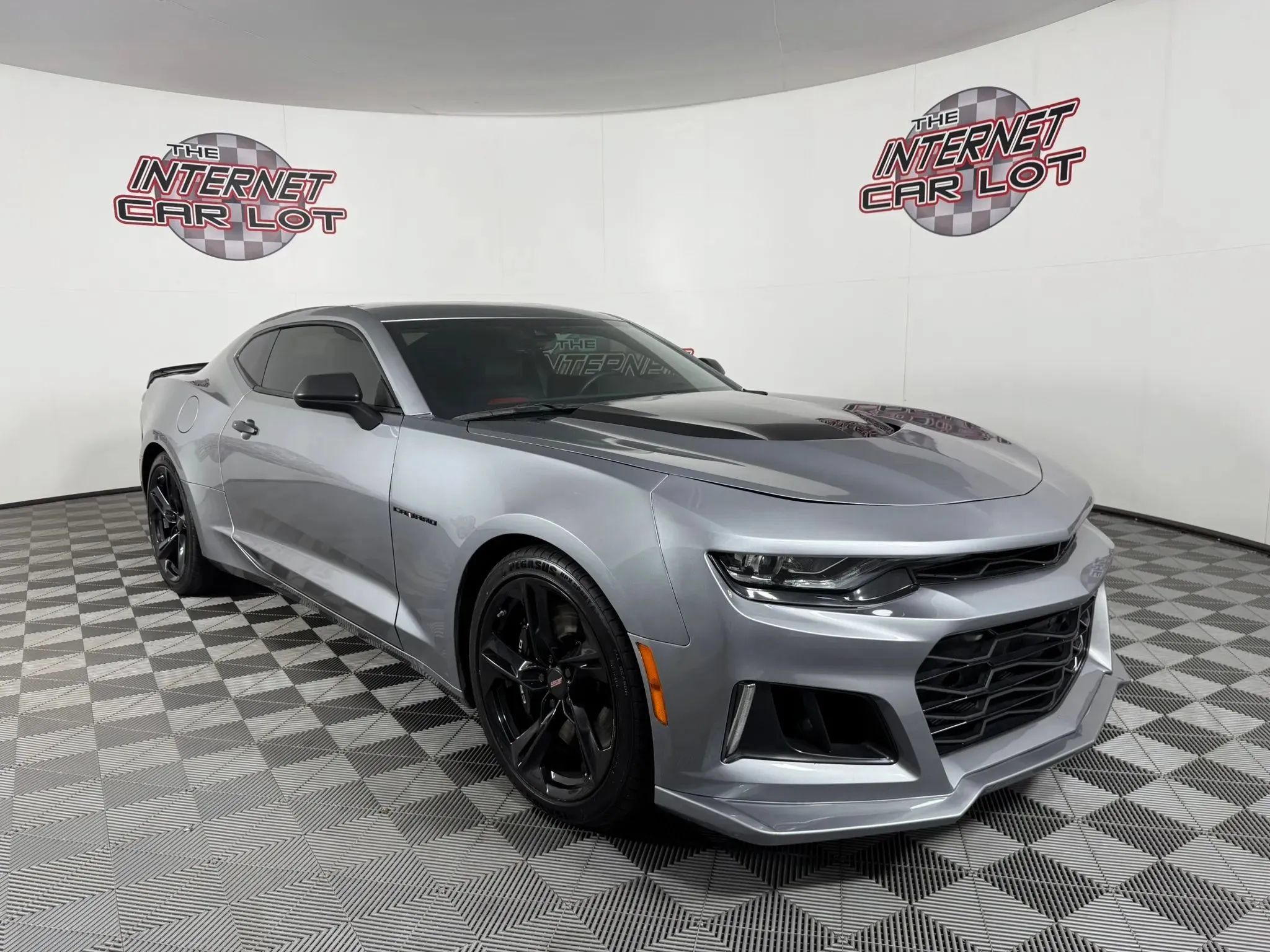 Used 2024 Chevrolet Camaro SS RWD image 9