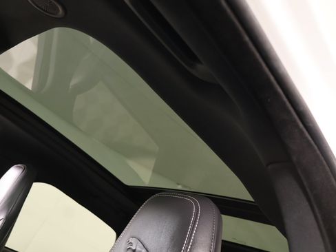 Used 2024 Jaguar F-PACE R-Dynamic S AWD/4WD image 15