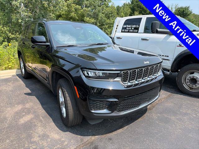 Certified 2025 Jeep Grand Cherokee Laredo X AWD/4WD image 1