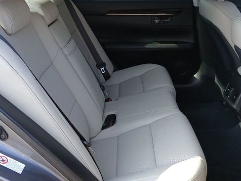 Used 2017 Lexus ES 350 image 12