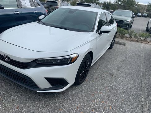 Used 2022 Honda Civic LX image 2