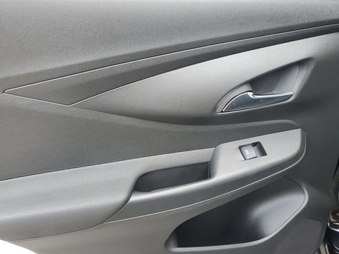 New 2025 Buick Envista Preferred image 11