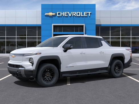 New 2025 Chevrolet Silverado EV LT image 18