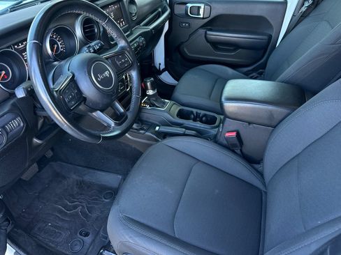 Used 2022 Jeep Wrangler Unlimited Sport AWD/4WD image 9