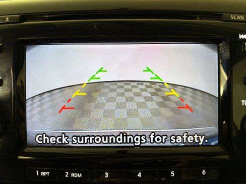 Used 2017 Nissan Murano S AWD/4WD image 9