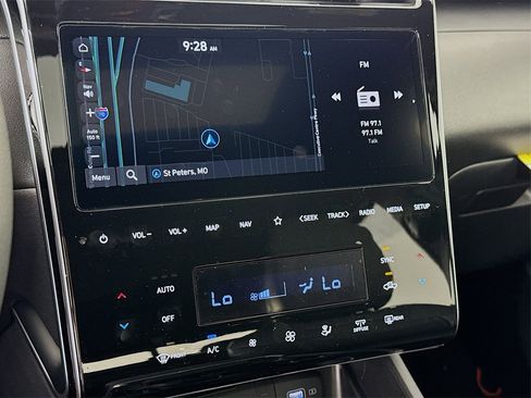 Used 2024 Hyundai Santa Cruz Night image 13