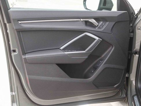 New 2025 Audi Q3 2.0T Premium image 30