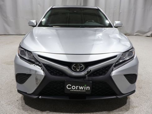 Used 2018 Toyota Camry SE w/ Audio Package FWD image 9