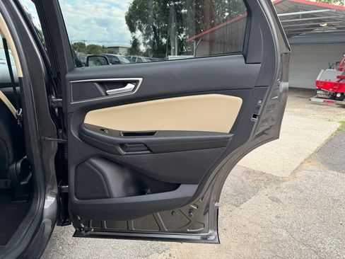 Used 2019 Ford Edge SEL w/ Equipment Group 201A AWD/4WD image 19