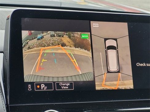 Used 2024 Nissan Armada SL w/ Captain's Chairs Package image 24