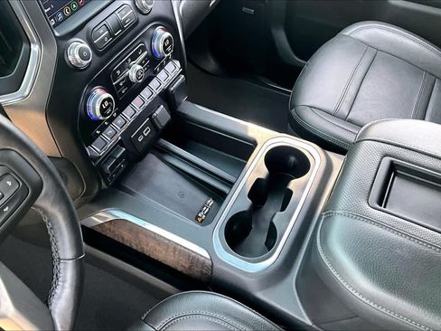 Used 2022 GMC Sierra 1500 Denali RWD image 17