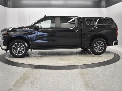 Used 2022 Chevrolet Silverado 1500 LT image 3