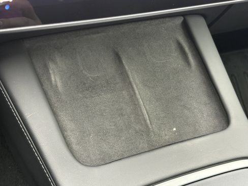 Used 2023 Tesla Model Y Long Range image 25