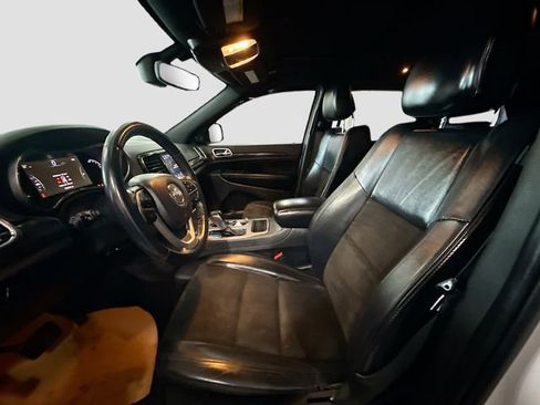 Used 2019 Jeep Grand Cherokee Altitude image 20