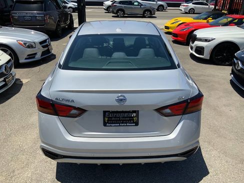 Used 2022 Nissan Altima 2.5 SV FWD image 8